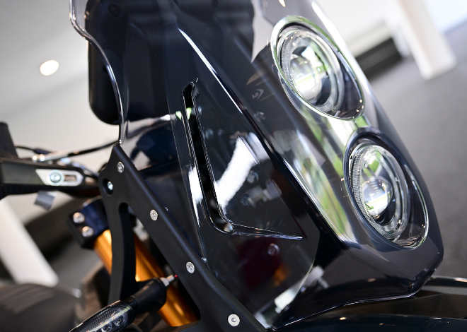 PR7 Gold Edition se zaměřením na závodní odpružení.